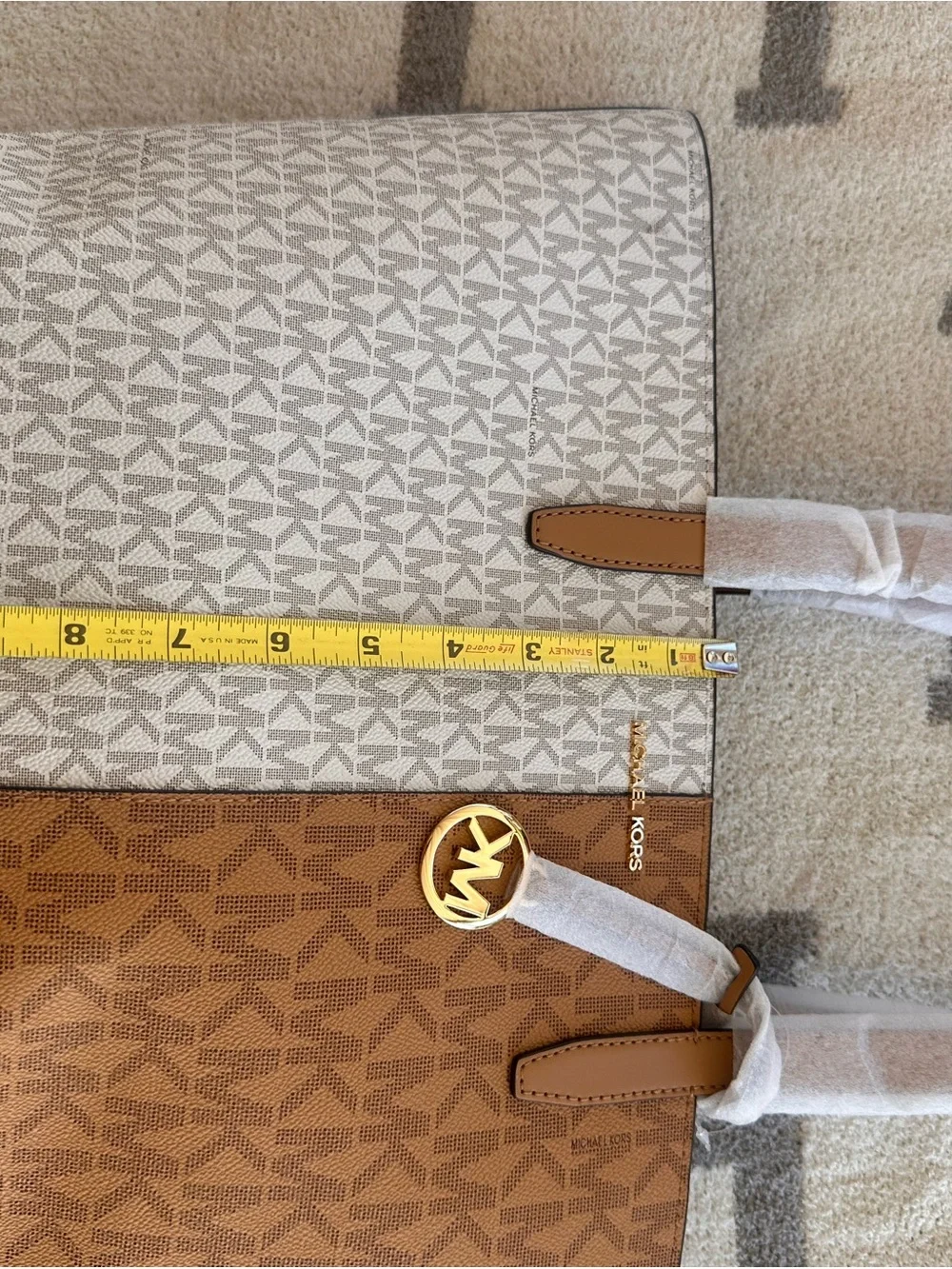 Michael Kors Two-Tone MK Signature Tote - Cognac & Vanilla Jet Set tote - Picture 4 of 14